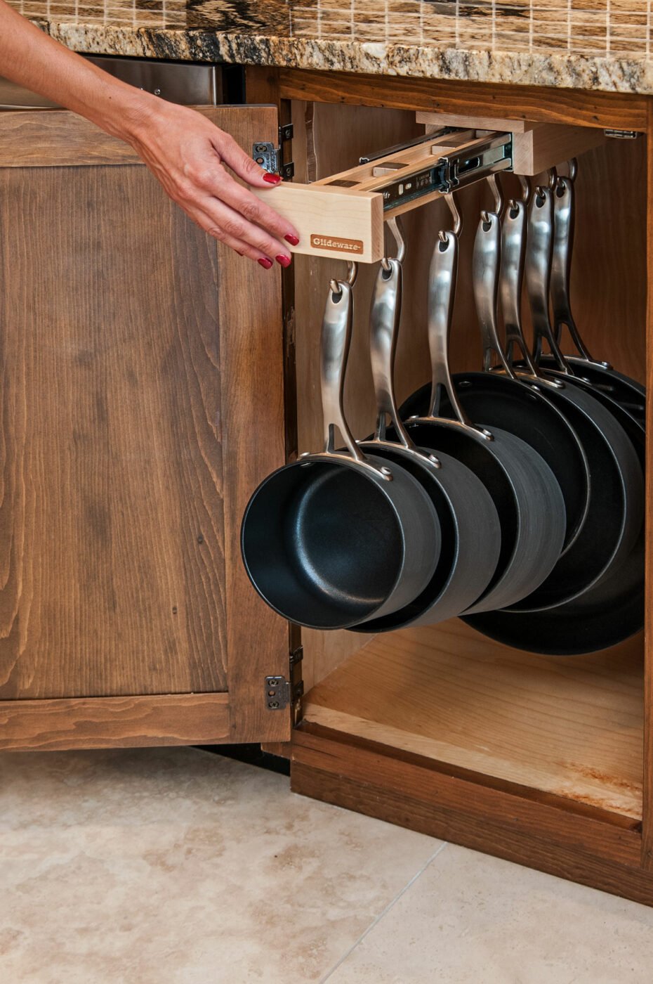 Install a Gliding Rack With Hooks For Pots and Pans