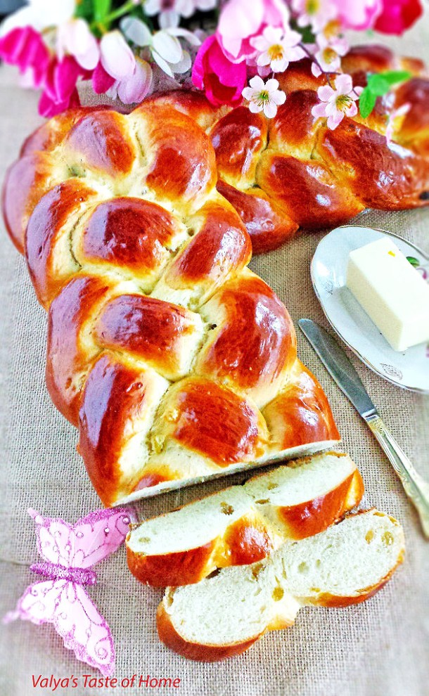 15 Delicious Easter Bread Recipes (Part 1) - Sweet Bread Recipes, Easter recipes, Easter Recipe, Easter Bread Recipes, Easter Bread Recipe, Easter Bread, bread recipes