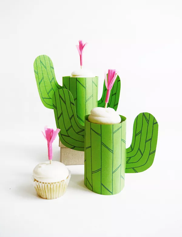 DIY Mini Cupcake Cactus Stand