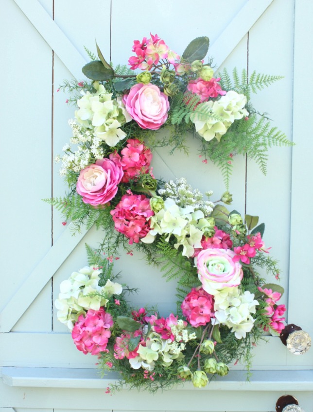 18 DIY Spring Wreaths to Brighten Up Your Home Decor - Spring Wreaths, spring wreath, DIY Wreaths Ideas, diy spring wreath, diy spring home decor, diy spring