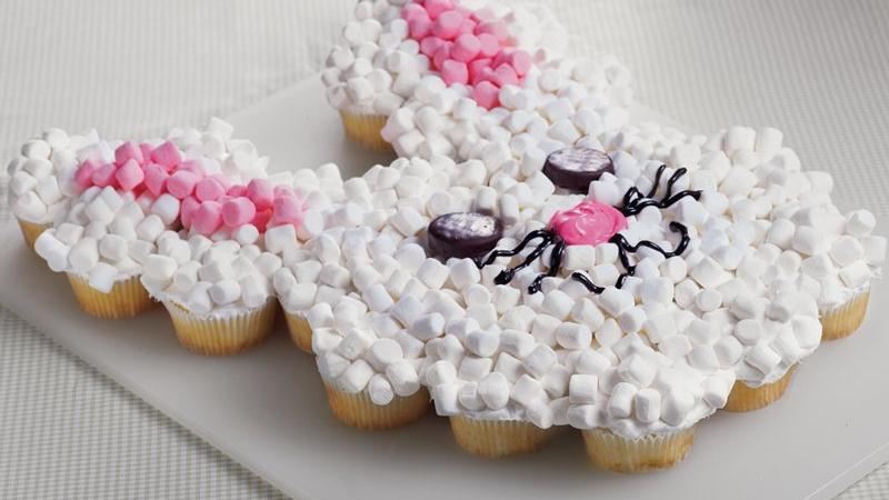 20+ Creative DIY Easter Bunny Cake Recipes --> DIY Cupcake Bunny Cake