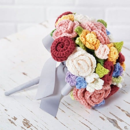 Yarn floral bouquet