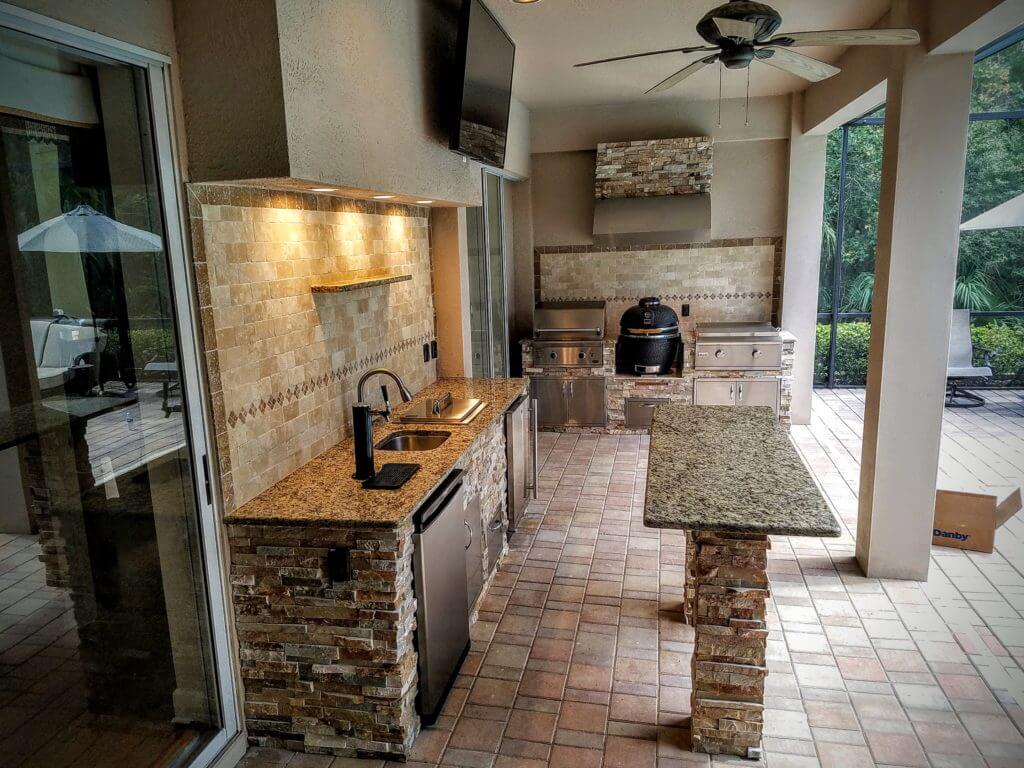 Full Patio Kitchen with Island