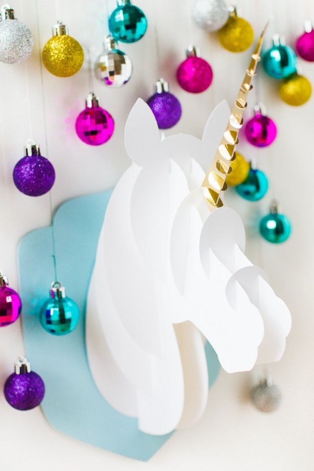 DIY Ideas With Unicorns - 3D Paper Craft Unicorn Head - Cute and Easy DIY Projects for Unicorn Lovers - Wall and Home Decor Projects, Things To Make and Sell on Etsy - Quick Gifts to Make for Friends and Family - Homemade No Sew Projects and Pillows - Fun Jewelry, Desk Decor Cool Clothes and Accessories http://diyprojectsforteens.com/diy-ideas-unicorns