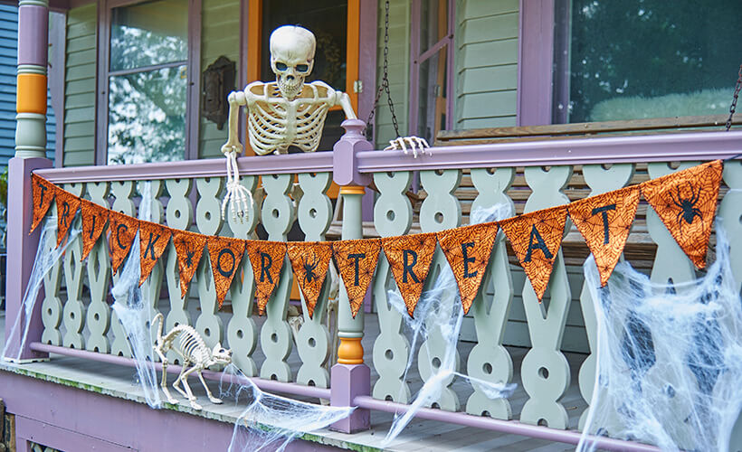 Why Don’t You Join Us? | Scary DIY Halloween Porch Decoration Ideas | vintage halloween porch