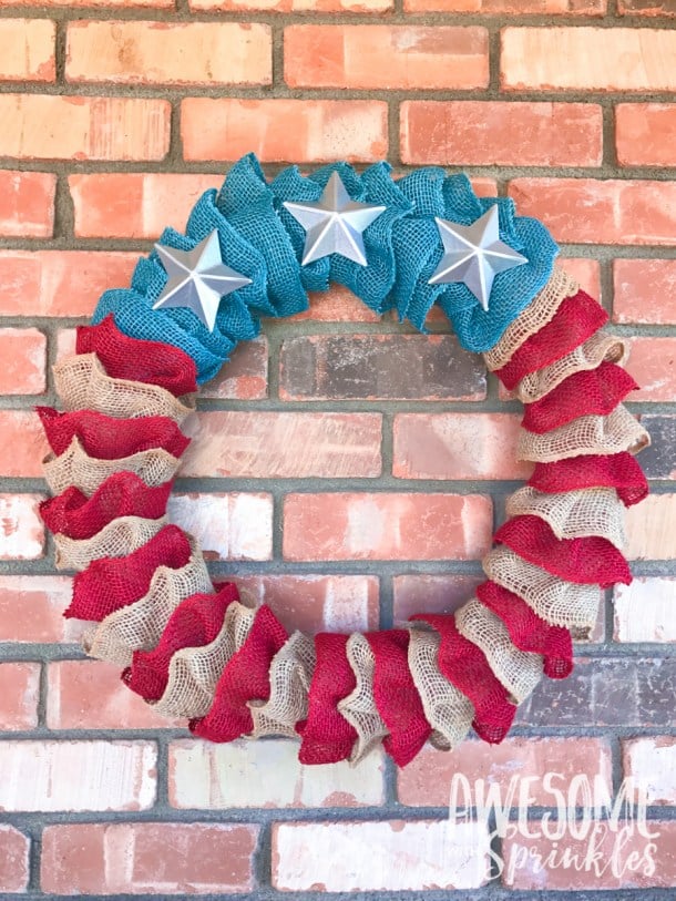 15 Amazing 4th of July Wreath Ideas (Part 1) - 4th of July Wreath Ideas, 4th of July Wreath, 4th of July diy wreath, 4th of July diy decor, 4th Of July Crafts
