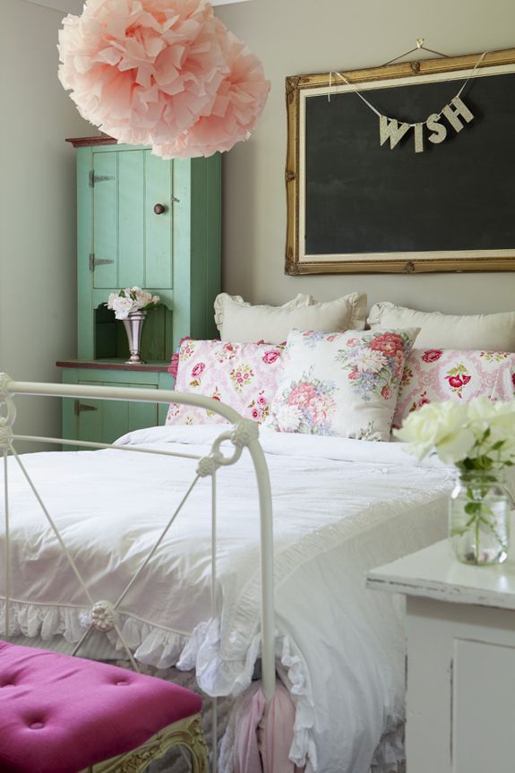 really like the colors (light pink w/ aqua) for a little girl's room. love the chalkboard with 'WISH' on a string