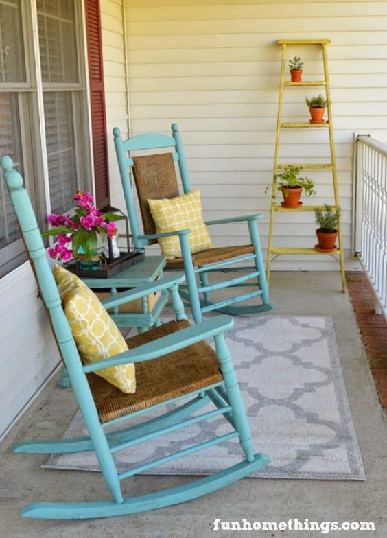 Fun front porch makeover for Spring: 