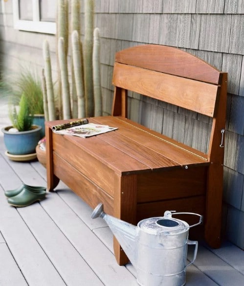 Easy DIY Garden Hose Storage Bench