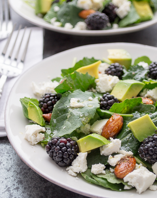 Baby Arugula and Blackberry Salad | 25+ delicious salad recipes