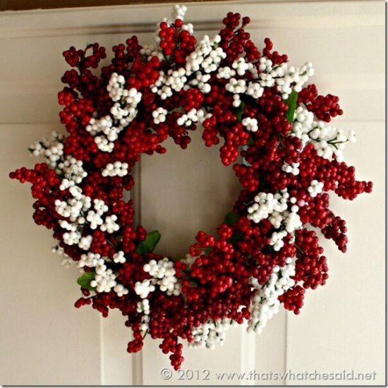 Berry Wreath | 25+ MORE Beautiful Christmas Wreaths