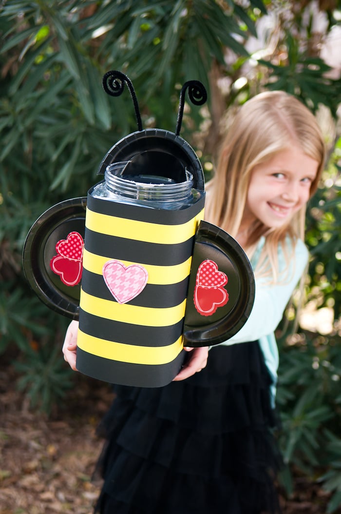 Bumble Bee Valentine's Day Box | 25+ Valentine Boxes for Girls