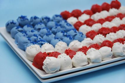 Cake Pop Flag | 25+ Patriotic Treats 