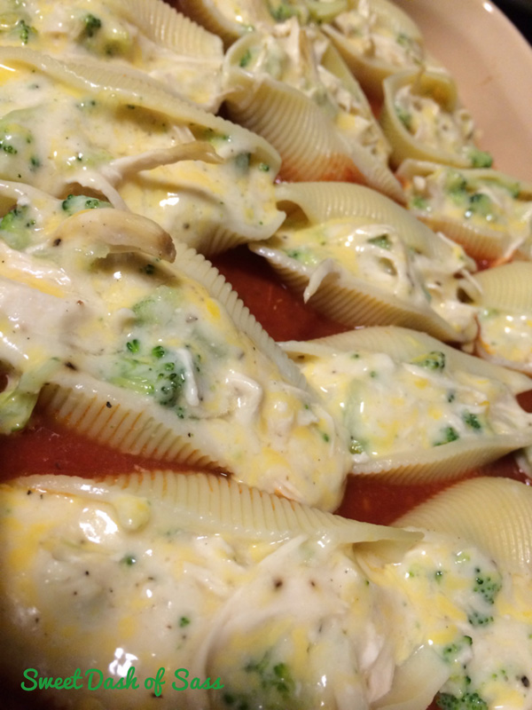 Chicken and Broccoli Alfrado Stuffed Shells | 25+ Pasta Recipes