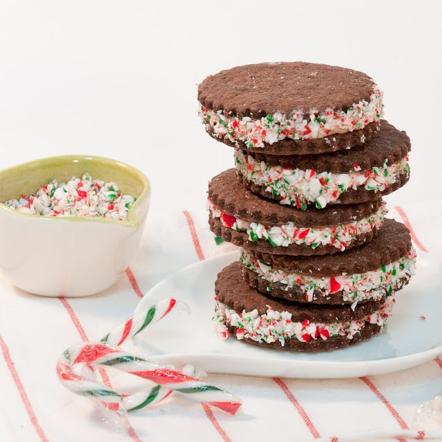 Chocolate Mint Sandwich cookies | 25+ MORE Christmas cookie exchange recipes