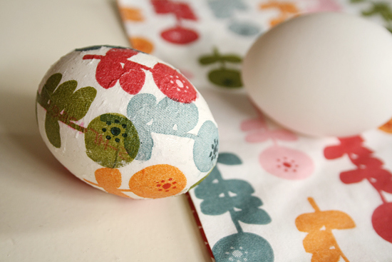 Decoupage Easter Eggs | 25+ ways to decorate Easter Eggs