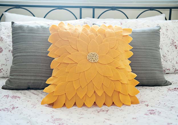 Felt Sunflower DIY Pillow