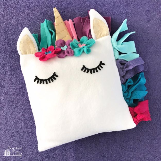DIY Ideas With Unicorns - DIY Fleece Unicorn Pillow - Cute and Easy DIY Projects for Unicorn Lovers - Wall and Home Decor Projects, Things To Make and Sell on Etsy - Quick Gifts to Make for Friends and Family - Homemade No Sew Projects and Pillows - Fun Jewelry, Desk Decor Cool Clothes and Accessories http://diyprojectsforteens.com/diy-ideas-unicorns