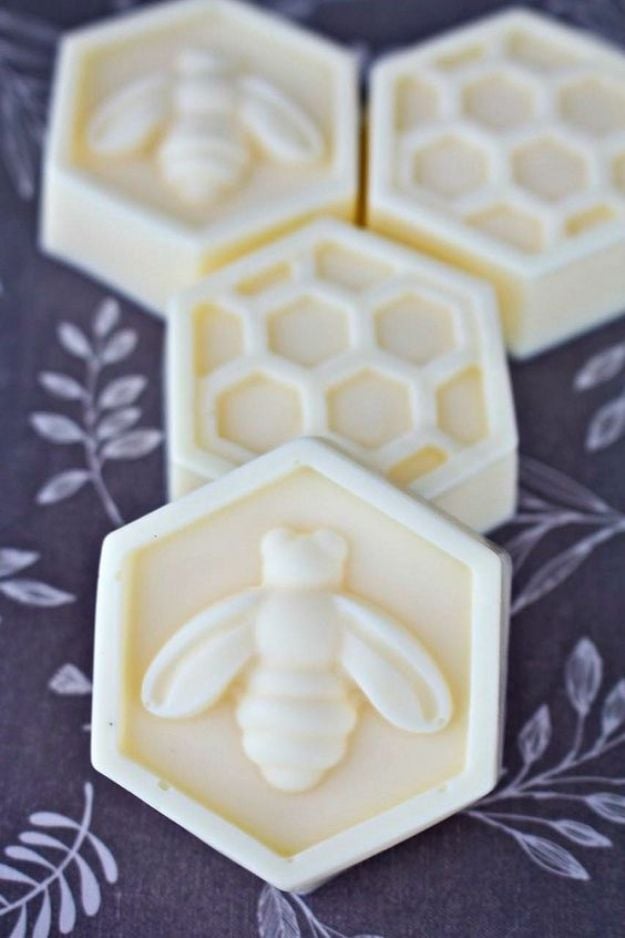 Soap Recipes DIY - DIY Scented Bee Soaps - DIY Soap Recipe Ideas - Best Soap Tutorials for Soap Making Without Lye - Easy Cold Process Melt and Pour Tips for Beginners - Crockpot, Essential Oils, Homemade Natural Soaps and Products - Creative Crafts and DIY for Teens, Kids and Adults http://diyprojectsforteens.com/cool-soap-recipes