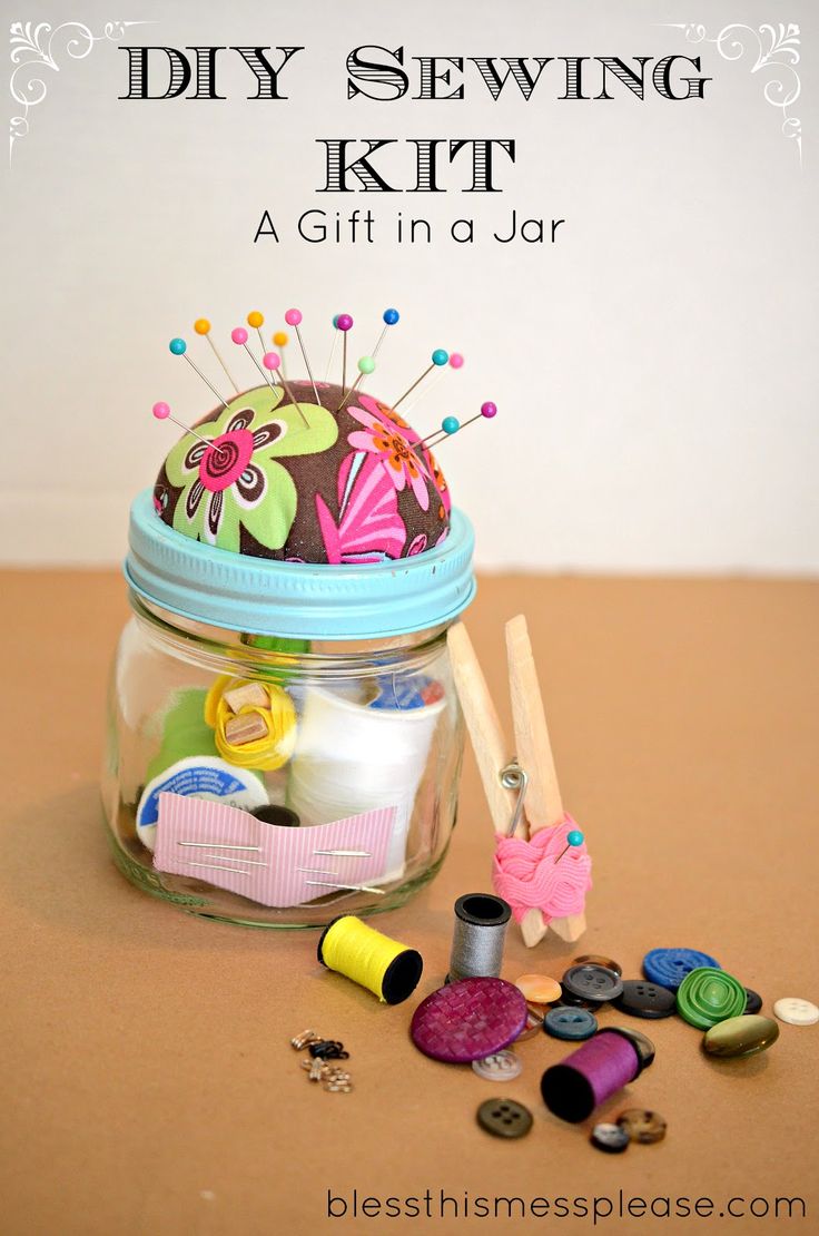 DIY Sewing Kit Gift in a Jar | 25+ More Handmade Gift Ideas Under $5