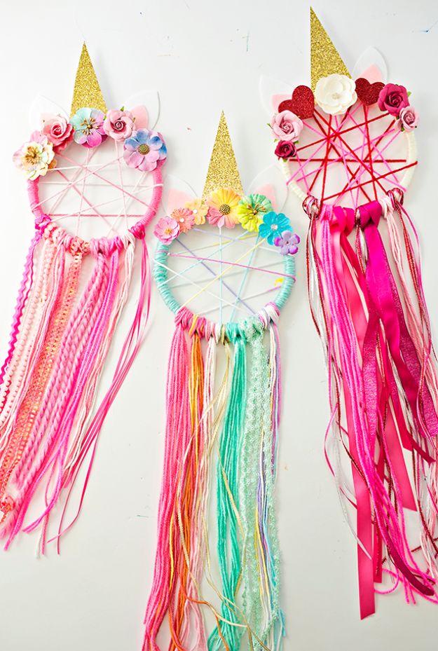 DIY Dream Catchers - DIY Unicorn Dreamcatchers - How to Make a Dreamcatcher Step by Step Tutorial - Easy Ideas for Dream Catcher for Kids Room - Make a Mobile, Moon Designs, Pattern Ideas, Boho Dreamcatcher With Sticks, Cool Wall Hangings for Teen Rooms - Cheap Home Decor Ideas on A Budget http://diyprojectsforteens.com/diy-dreamcatchers