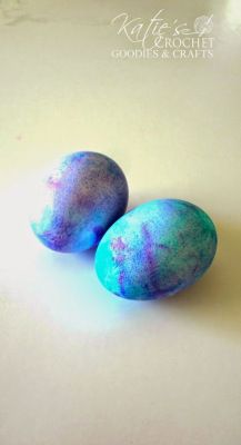 Dying Easter Eggs with Shaving Cream | 25+ ways to decorate Easter Eggs