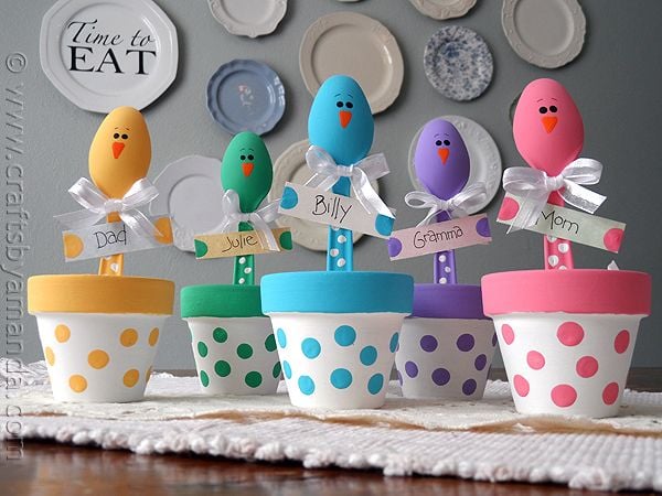 Easter Chick Place Holder | 25+ Easter and Spring Decorations