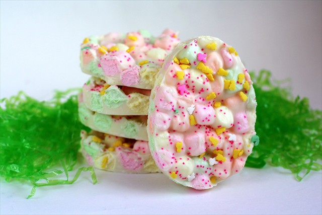 Easter Marshmallow Bark | 25+ Easter sweet treats