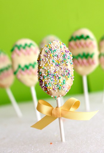 Easy Easter Cookie Pops | 25+ Easter sweet treats