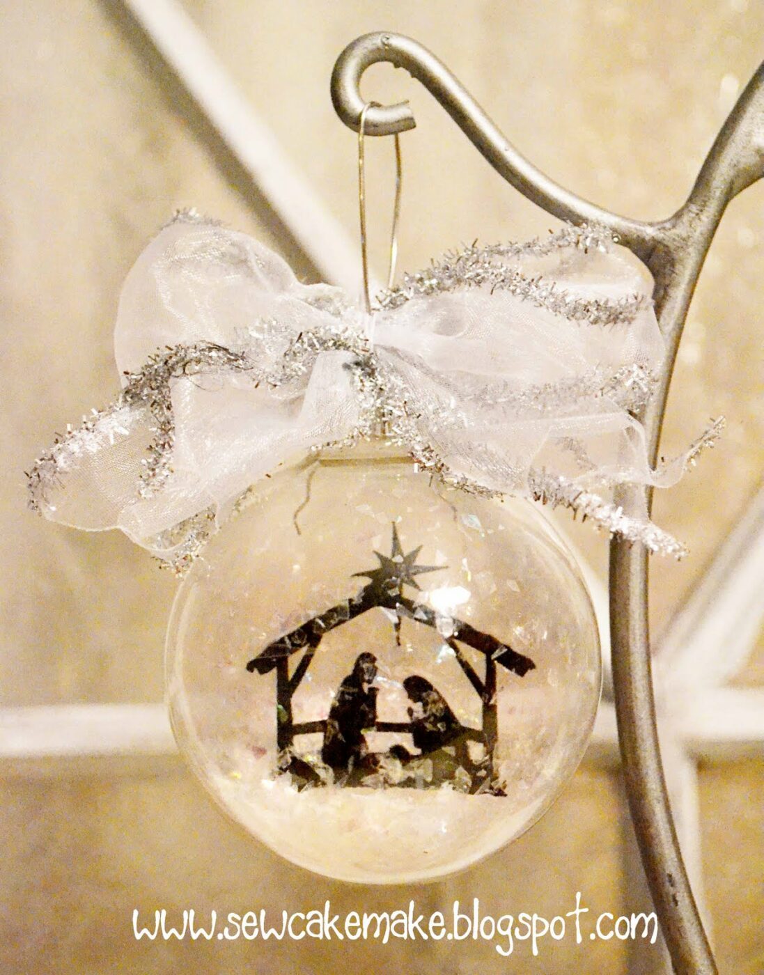 Fabulous glass ornament | +25 Beautiful Handmade Ornaments