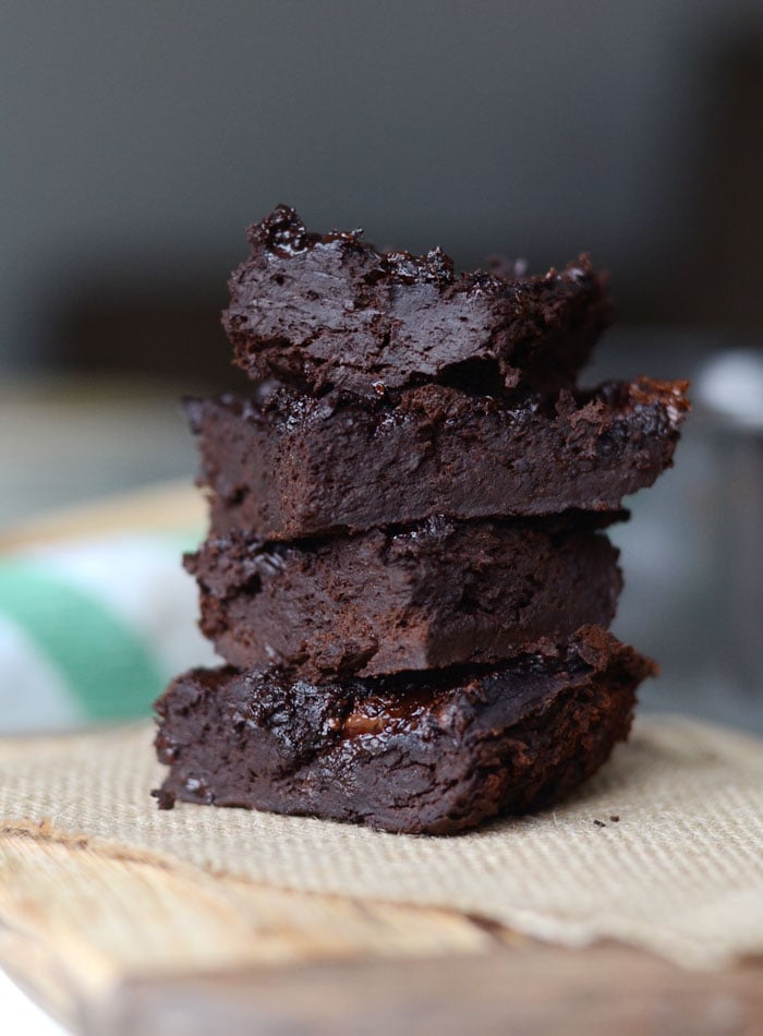 Flourless Vegan Protein Brownies | 25+ High Protein Recipes