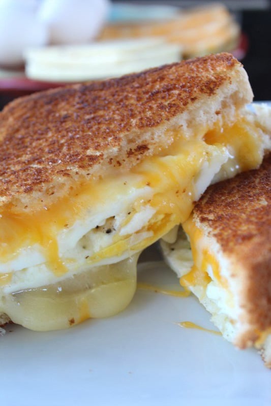 Fried Egg Grilled Cheese | 25+ Grilled Cheese Recipes