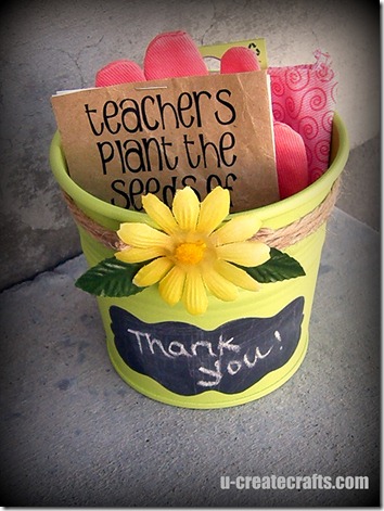 Gardening Gift {teacher appreciation} | 25+ teacher appreciation week ideas