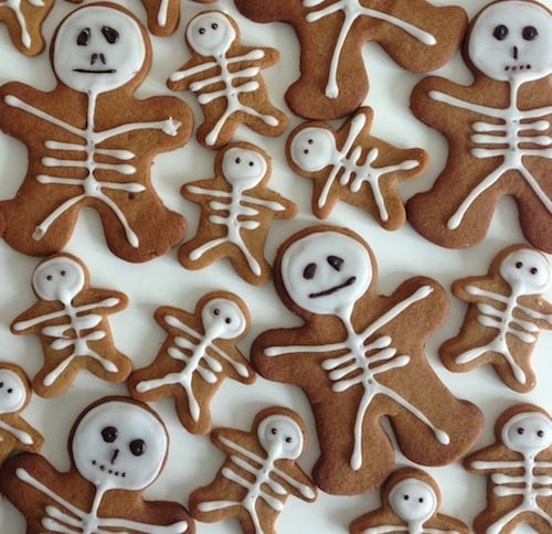 Gingerbread Skeleton Cookies | 25+ Halloween Party Food Ideas