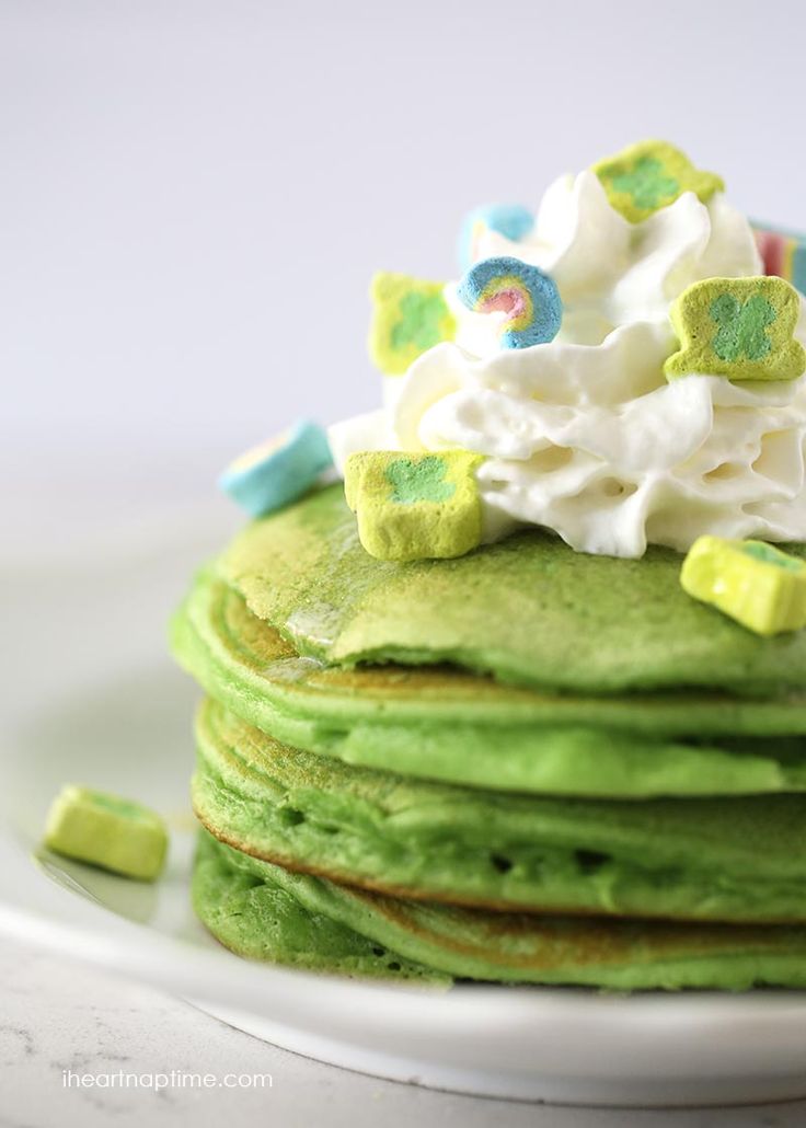 Green Pancakes | 25+ St. Patrick's Day ideas