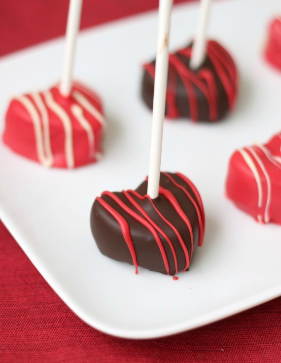 Heart-Shaped Cake Pops 25+ Heart-Shaped Food Ideas | NoBiggie.net