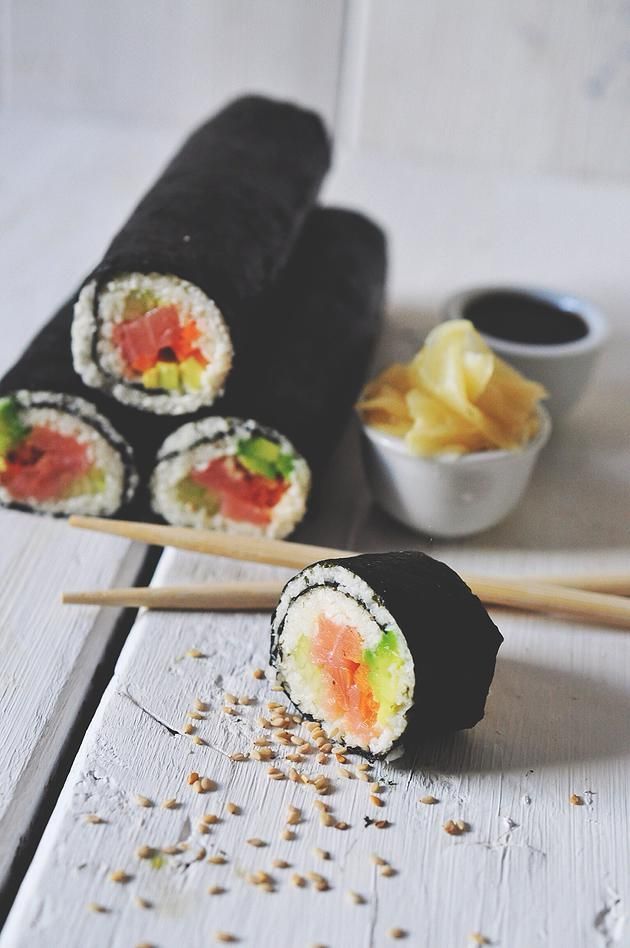 Homemade cauliflower salmon sushi | 25+ cauliflower recipes