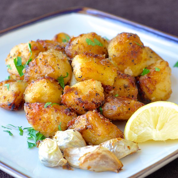 Lemon Herb Roasted Potatoes | 25+ Potato Side Dishes