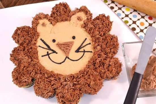 Leon the Lion Cupcake Cake |25+ Cupcake Birthday Cake Ideas