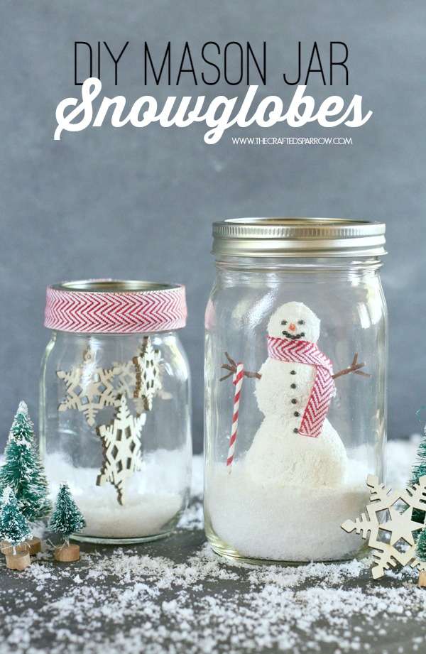 Mason Jar Snowglobe | 25+ Winter decor crafts