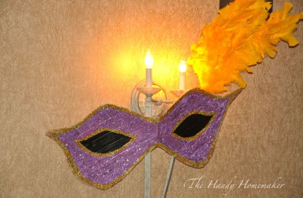 Creative Paper Mache Crafts - Masquerade Mardi Gras Mask Decorations - Easy DIY Ideas for Making Paper Mache Projects - Cool Newspaper and Paper Bag Craft Tips - Recipe for for How To Make Homemade Paper Mashe paste - Halloween Masks and Costume Tutorials - Sculpture, Animals and Ideas for Kids http://diyprojectsforteens.com/paper-mache-crafts