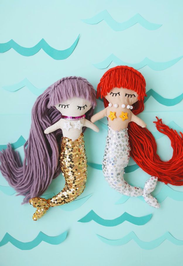 DIY Mermaid Crafts - Mermaid Plush Dolls - How To Make Room Decorations, Art Projects, Jewelry, and Makeup For Kids, Teens and Teenagers - Mermaid Costume Tutorials - Fun Clothes, Pillow Projects, Mermaid Tail Tutorial http://diyprojectsforteens.com/diy-mermaid-crafts