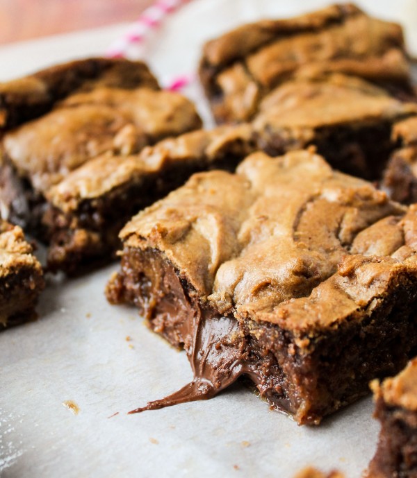 Nutella Stuffed Browned Butter Blondies | 25+ Browned Butter Recipes