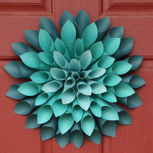 Paper Dahlia Wreath | 25+ Paper Flower Crafts