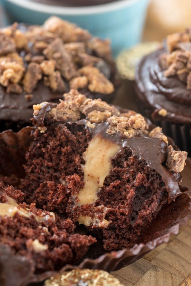 Peanut Butter Cup Cupcakes | 25+ MORE Peanut butter and Chocolate desserts