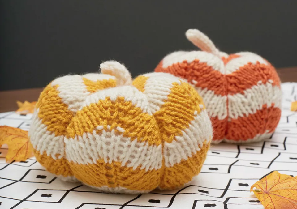 Spicy Knit Pumpkins Pattern
