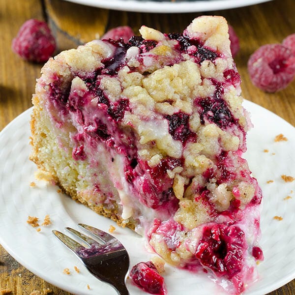 Raspberry C ream Cheese Coffee Cake + 50 Delicious Berry Recipes... refreshingly sweet treats that you can enjoy all summer long!