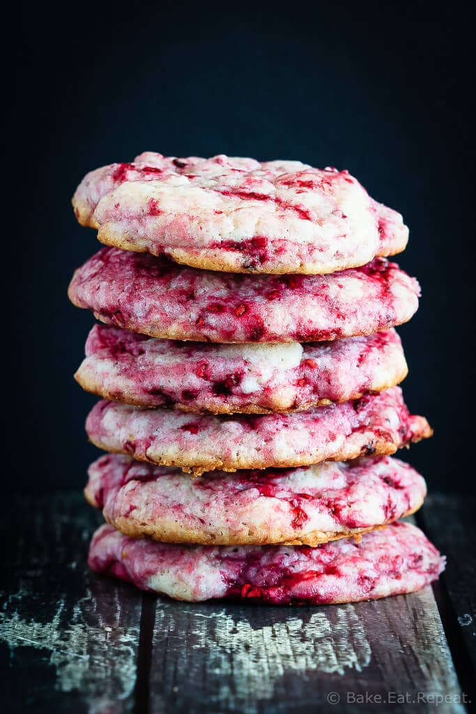 Raspberry Lemon Cookies + 50 Delicious Berry Recipes... refreshingly sweet treats that you can enjoy all summer long!