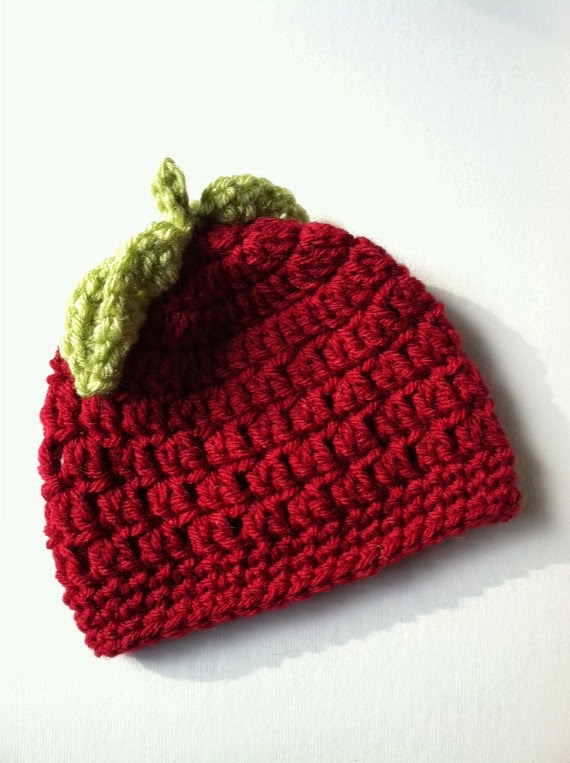Red Apple Crochet Baby Hat - 25+apple projects and kids crafts - NoBiggie.net