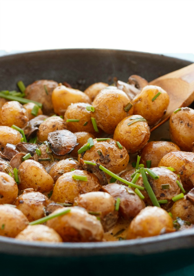 Roasted Baby Potatoes in a Homemade Mushroom Sauce | 25+ mushroom recipes
